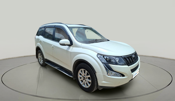 2017 Mahindra XUV500 W10 AT, Diesel, Automatic, 98,345 km, exterior