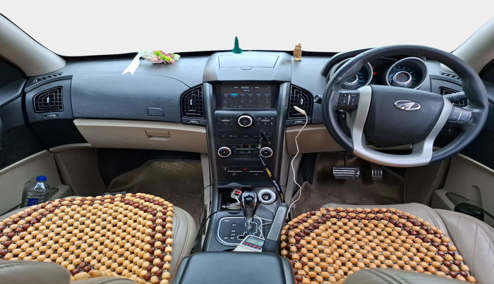 2017 Mahindra XUV500 W10 AT, Diesel, Automatic, 98,345 km, interior