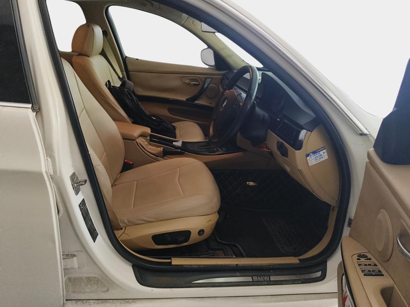 2010 BMW 3 Series 320d Highline Sedan, Diesel, Automatic, 1,54,335 km, interior