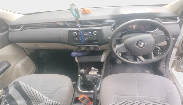 2020 Renault TRIBER RXL MT, Petrol, Manual, 27,337 km, interior