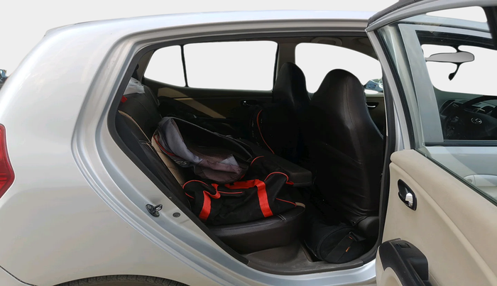 2013 Hyundai i10 MAGNA 1.1, Petrol, Manual, 66,773 km, interior