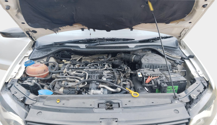 2015 Volkswagen Polo HIGHLINE1.5L, Diesel, Manual, 1,28,769 km, exterior