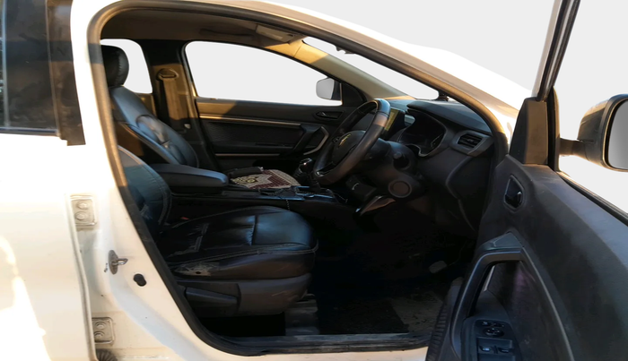 2021 Renault Kiger RXZ MT, Petrol, Manual, 77,716 km, interior