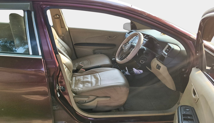 2016 Honda Amaze 1.2L I-VTEC S, Petrol, Manual, 1,36,974 km, interior