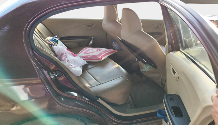 2016 Honda Amaze 1.2L I-VTEC S, Petrol, Manual, 1,36,974 km, interior