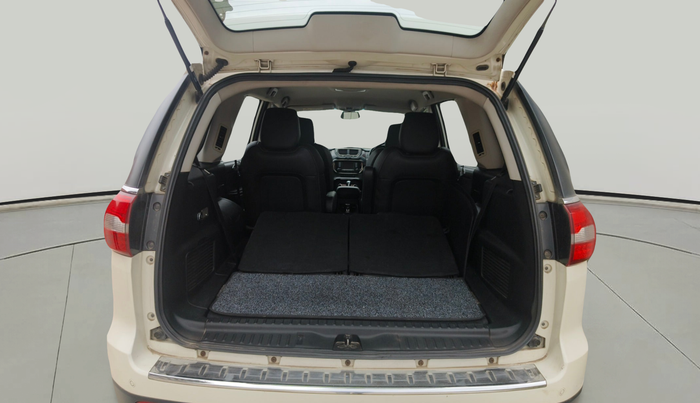 2017 Tata Hexa XTA 4X2 6 STR, Diesel, Automatic, 1,76,769 km, exterior