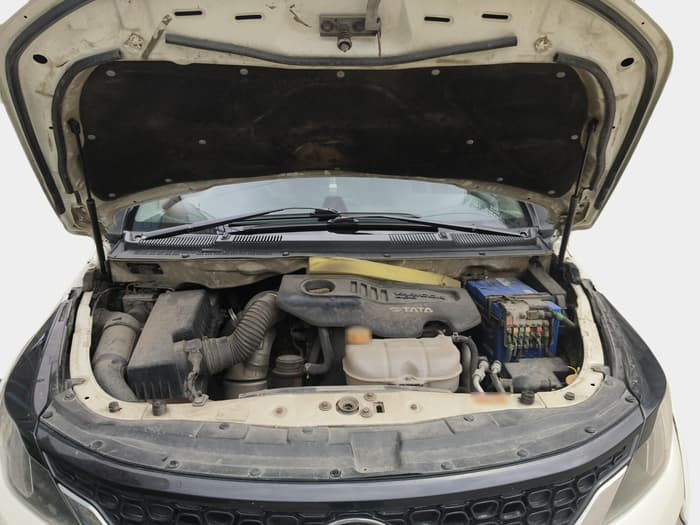 2017 Tata Hexa XTA 4X2 6 STR, Diesel, Automatic, 1,80,617 km, exterior