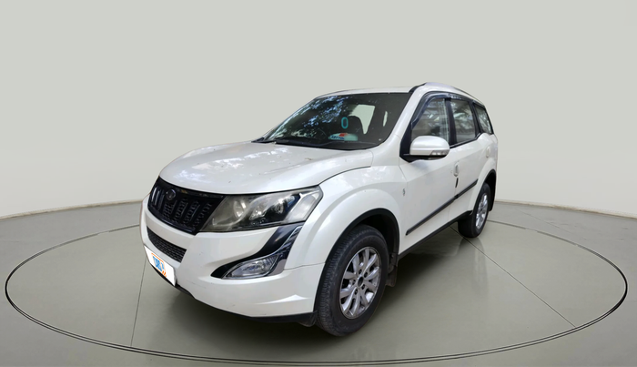 2018 Mahindra XUV500 W9, Diesel, Manual, 59,799 km, exterior