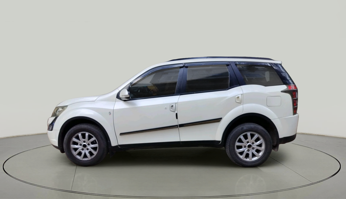 2018 Mahindra XUV500 W9, Diesel, Manual, 59,799 km, exterior