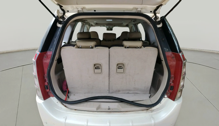 2018 Mahindra XUV500 W9, Diesel, Manual, 59,799 km, exterior