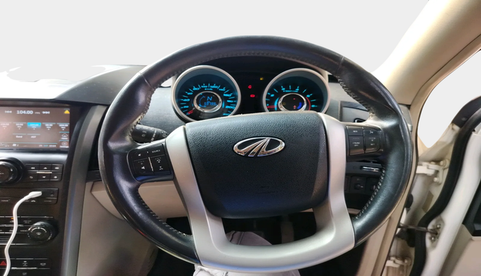 2018 Mahindra XUV500 W9, Diesel, Manual, 59,799 km, interior