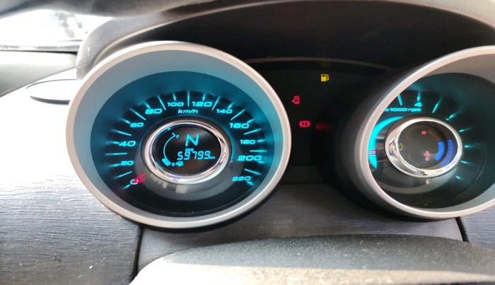 2018 Mahindra XUV500 W9, Diesel, Manual, 59,799 km, interior