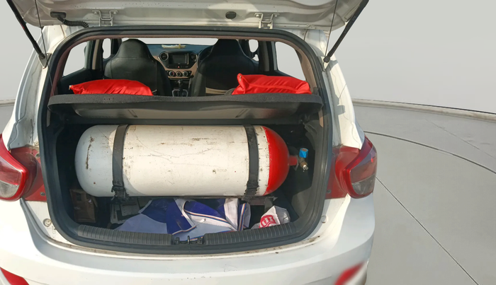 2016 Hyundai Grand i10 MAGNA AT 1.2 KAPPA VTVT, Petrol, Automatic, 92,863 km, exterior
