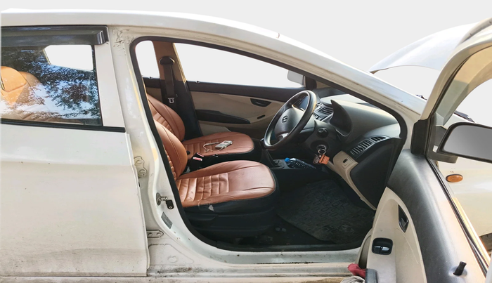 2014 Hyundai Eon ERA +, Petrol, Manual, 1,25,660 km, interior