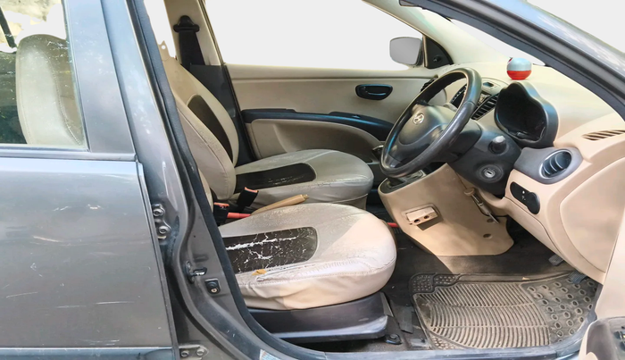 2010 Hyundai i10 MAGNA 1.2, Petrol, Manual, 2,00,349 km, interior