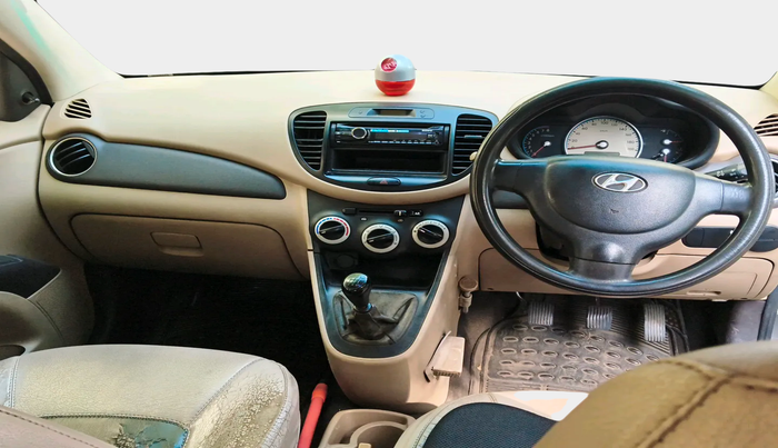 2010 Hyundai i10 MAGNA 1.2, Petrol, Manual, 2,00,349 km, interior