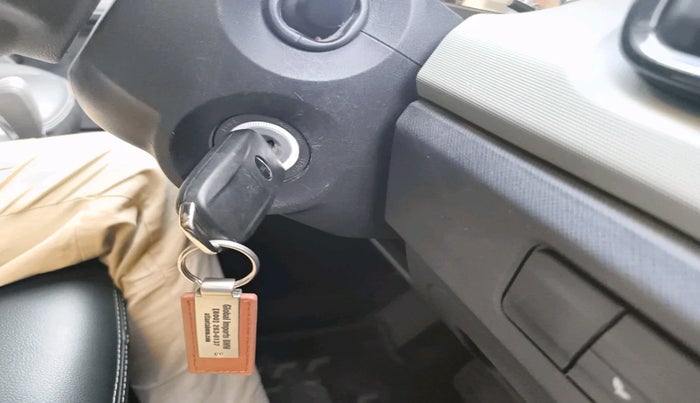 2023 Tata PUNCH ADVENTURE AMT, Petrol, Automatic, 23,825 km, interior