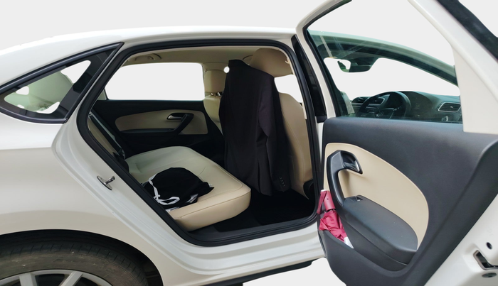 2022 Volkswagen Vento HIGHLINE PLUS 1.0L TSI AT, Petrol, Automatic, 35,153 km, interior