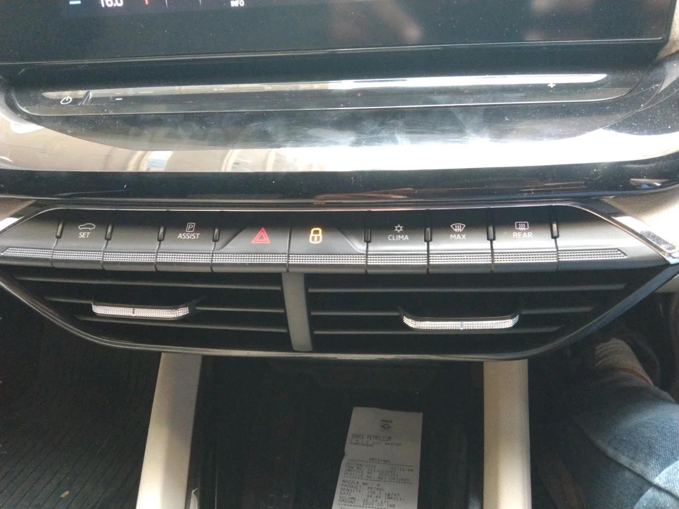 2021 Skoda Octavia L&K 2.0 AT, Petrol, Automatic, 81,792 km, interior