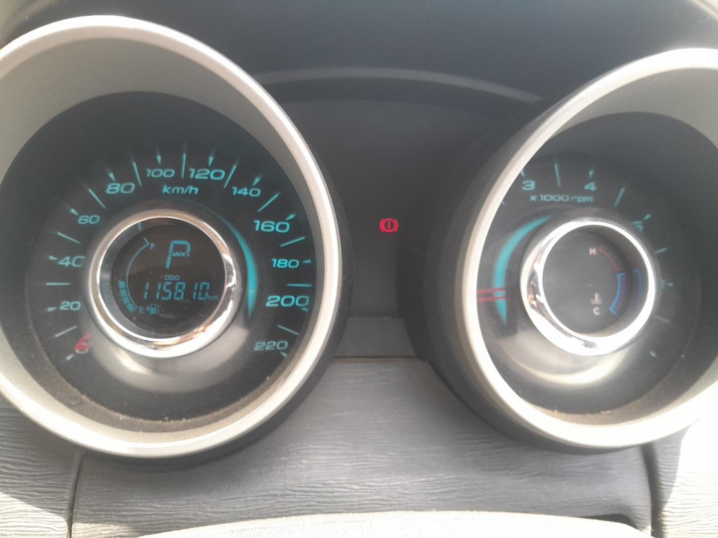 2016 Mahindra XUV500 W10 AT, Diesel, Automatic, 1,15,810 km, interior