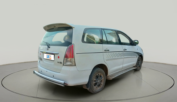 2011 Toyota Innova V 2.5 7 STR, Diesel, Manual, 2,74,003 km, exterior