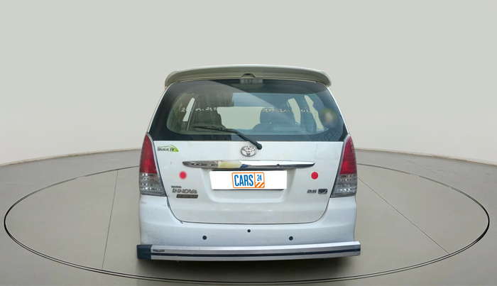 2011 Toyota Innova V 2.5 7 STR, Diesel, Manual, 2,74,003 km, exterior