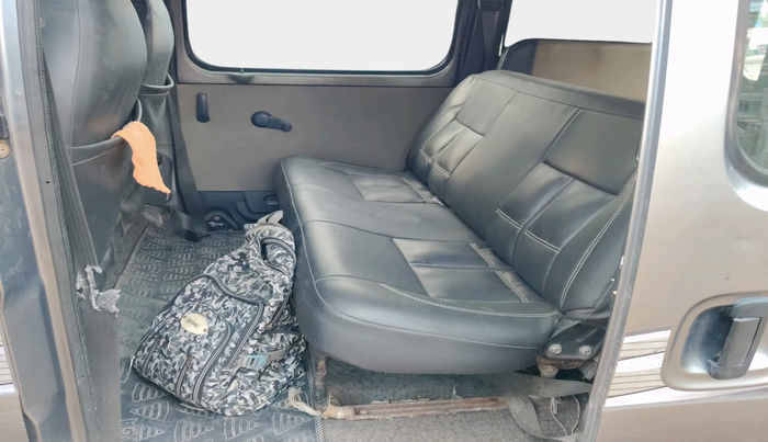 2015 Maruti Eeco 5 STR WITH A/C+HTR, Petrol, Manual, 1,00,882 km, interior