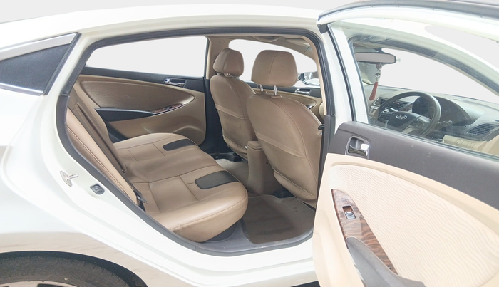 2013 Hyundai Verna FLUIDIC 1.6 CRDI SX, Diesel, Manual, 1,10,232 km, interior