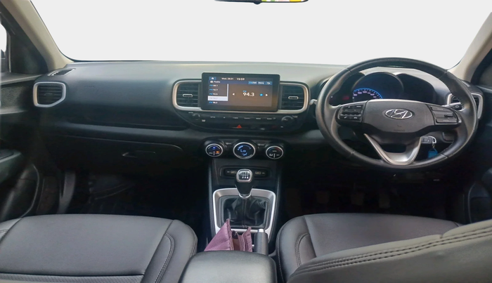 2022 Hyundai VENUE SX 1.5 CRDI, Diesel, Manual, 79,667 km, interior
