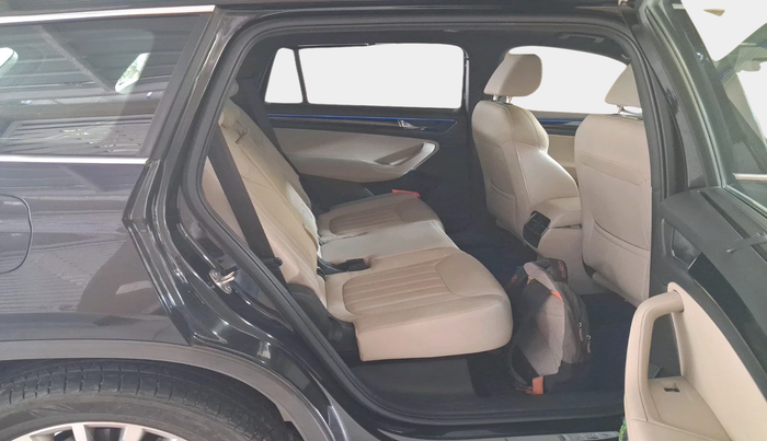 2022 Skoda Kodiaq L&K, Petrol, Automatic, 31,683 km, interior