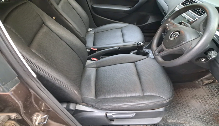 2018 Volkswagen Polo COMFORTLINE 1.0L MPI, Petrol, Manual, 89,419 km, interior