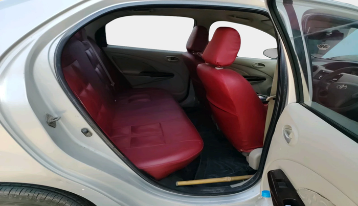 2014 Toyota Etios Liva GD, Diesel, Manual, 3,69,756 km, interior