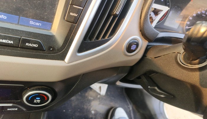 2018 Hyundai Creta SX AT 1.6 DIESEL, Diesel, Automatic, 1,76,936 km, interior