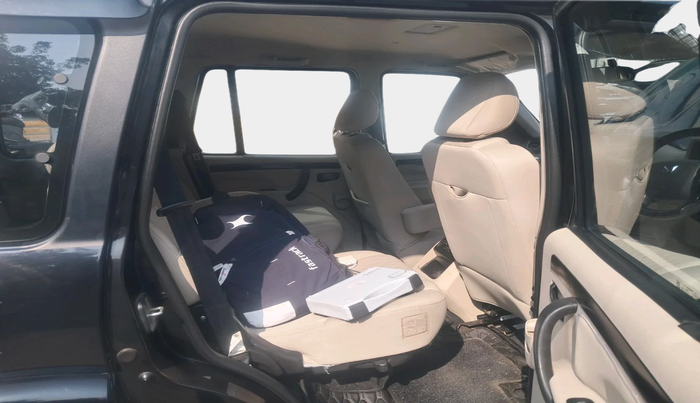 2023 Mahindra SCORPIO CLASSIC S11 7STR, Diesel, Manual, 30,508 km, interior