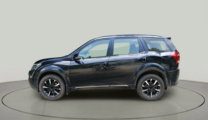 2018 Mahindra XUV500 W11 AT, Diesel, Automatic, 1,38,832 km, exterior