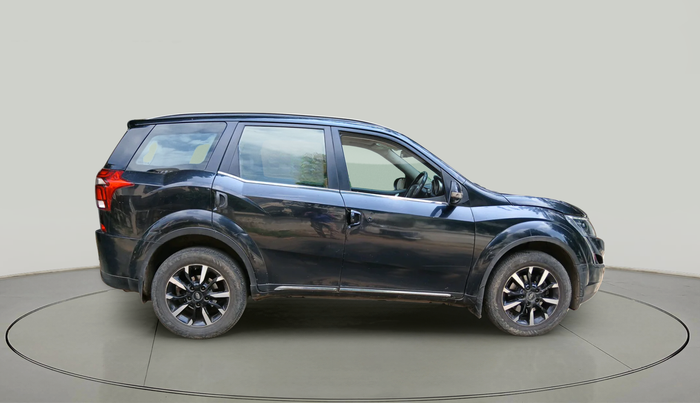 2018 Mahindra XUV500 W11 AT, Diesel, Automatic, 1,38,832 km, exterior