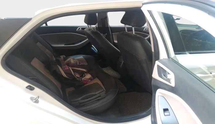 2018 Hyundai Elite i20 SPORTZ 1.2, CNG, Manual, 1,34,519 km, interior