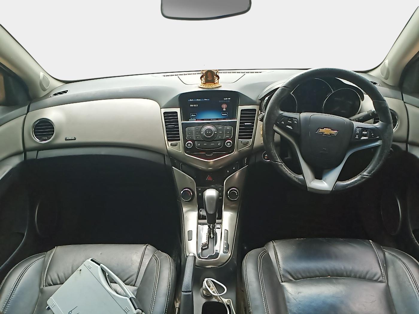 2017 Chevrolet Cruze LTZ AT, Diesel, Automatic, 1,06,329 km, interior