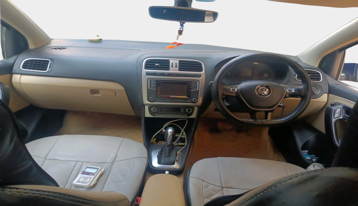 2017 Volkswagen Ameo HIGHLINE PLUS 1.5L AT 16 ALLOY, Diesel, Automatic, 1,06,499 km, interior