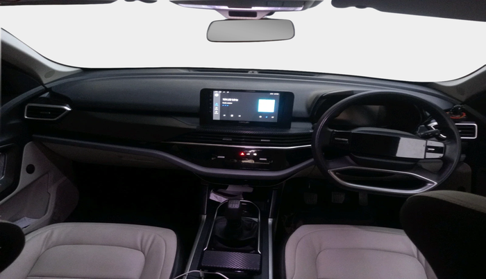 2024 Tata Safari SMART (O), Diesel, Manual, 28,932 km, interior