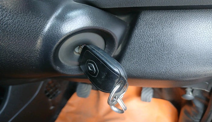 2017 Renault Kwid RXT 0.8, Petrol, Manual, 66,553 km, interior