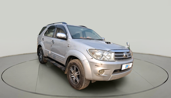 2011 Toyota Fortuner 3.0 4X4 MT, Diesel, Manual, 2,25,593 km, exterior