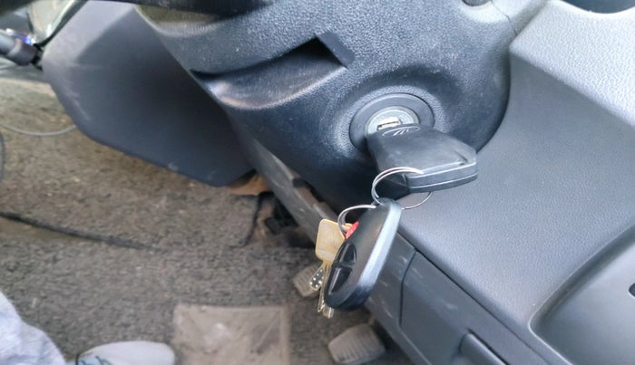 2018 Mahindra KUV 100 NXT K2 P 6 STR, Petrol, Manual, 1,45,636 km, interior