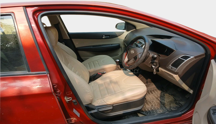 2013 Hyundai i20 SPORTZ 1.2, Petrol, Manual, 53,987 km, interior