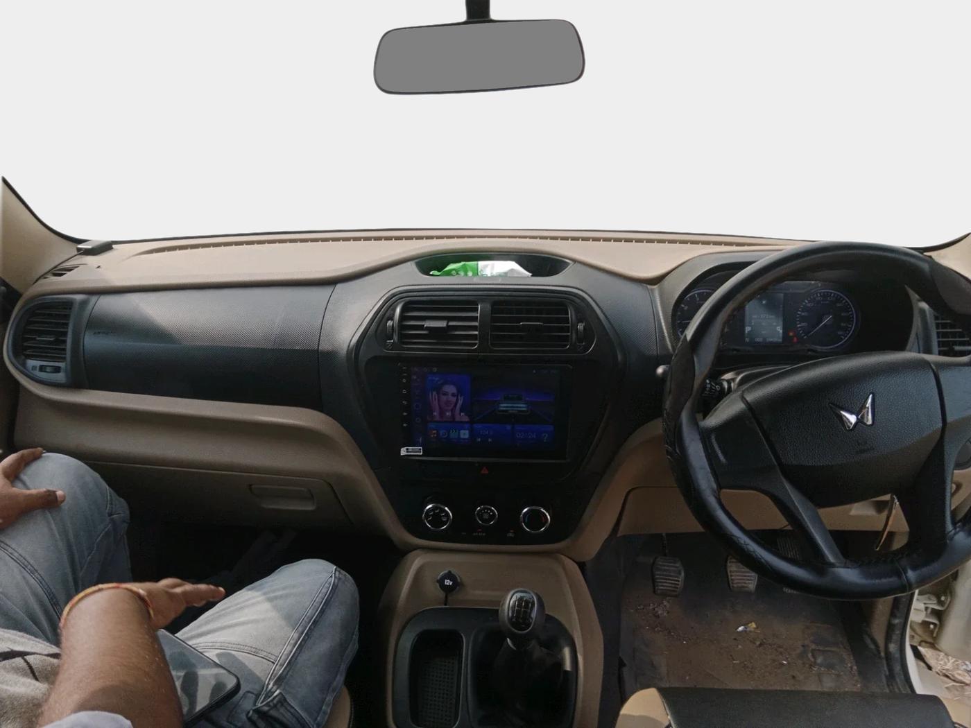 2023 Mahindra BOLERO NEO N 4, Diesel, Manual, 19,436 km, interior
