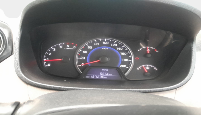 2014 Hyundai Grand i10 MAGNA 1.1 CRDI, Diesel, Manual, 1,27,230 km, interior
