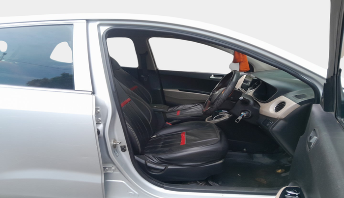 2014 Hyundai Grand i10 MAGNA 1.1 CRDI, Diesel, Manual, 1,27,230 km, interior