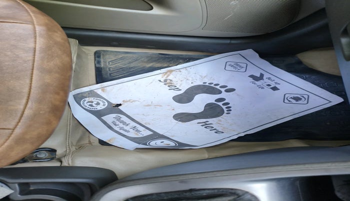 2013 Hyundai i10 MAGNA 1.1, Petrol, Manual, 1,19,844 km, interior