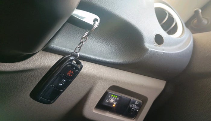 2014 Maruti Alto K10 VXI, Petrol, Manual, 1,49,185 km, interior