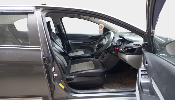 2022 Tata Tiago XT CNG, Petrol, Manual, 37,455 km, interior